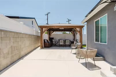 10527 Danube Avenue, Granada Hills, CA 91344 - Photo 17