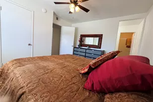 18105 Sundowner Way, Canyon Country, CA 91387 - Photo 15