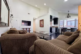 18105 Sundowner Way, Canyon Country, CA 91387 - Photo 7