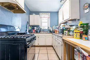 821 823 W 98th St, Los Angeles, CA 90044 - Photo 3