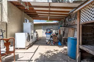 821 823 W 98th St, Los Angeles, CA 90044 - Photo 29