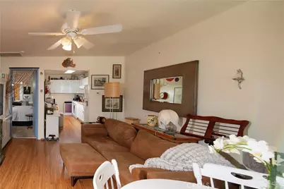 5238 Comercio, Woodland Hills, CA 91364 - Photo 11