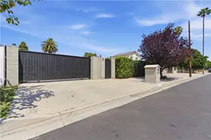 8019 Hatillo, Winnetka, CA 91306 - Photo 3