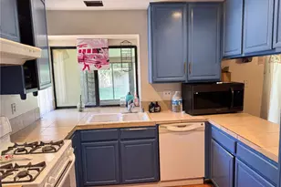 36648 Spanish Broom Dr, Palmdale, CA 93550 - Photo 3