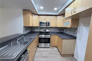 7800 Topanga Canyon Blvd, Canoga Park, CA 91304 - Photo 13