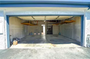 19231 Sherman Way, Reseda, CA 91335 - Photo 31