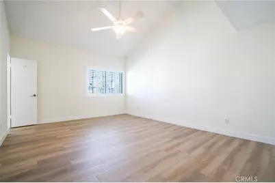 19231 Sherman Way #25, Reseda, CA 91335 - Photo 13