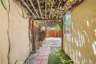 8541 Thunderbird, North Hills, CA 91343 - Photo 35