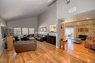 27461 Garza, Saugus, CA 91350 - Photo 7
