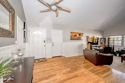 27461 Garza, Saugus, CA 91350 - Photo 7
