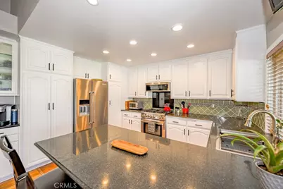 27461 Garza, Saugus, CA 91350 - Photo 15