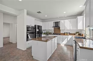29052 Madrid Pl, Castaic, CA 91384 - Photo 15