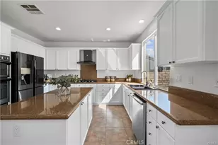 29052 Madrid Pl, Castaic, CA 91384 - Photo 19