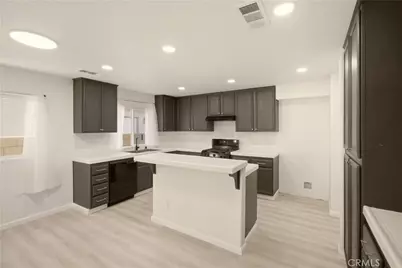 45320 Robinson Dr, Lancaster, CA 93535 - Photo 11