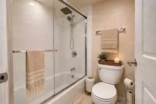 5565 Canoga Ave, Woodland Hills, CA 91367 - Photo 11