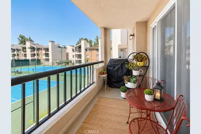 5565 Canoga Avenue #207, Woodland Hills, CA 91367 - Photo 13