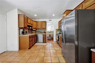 13758 Runnymede St, Van Nuys, CA 91405 - Photo 17