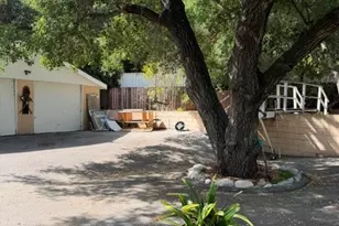 24745 Mulholland, Calabasas, CA 91302 - Photo 3