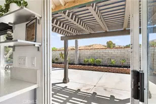 28924 Raintree Ln, Saugus, CA 91390 - Photo 29