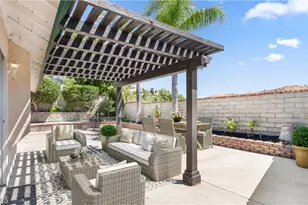 28924 Raintree Ln, Saugus, CA 91390 - Photo 31