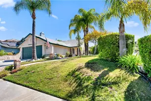 28924 Raintree Ln, Saugus, CA 91390 - Photo 3