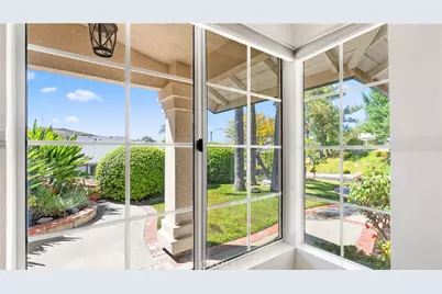 28924 Raintree Lane, Saugus, CA 91390 - Photo 27