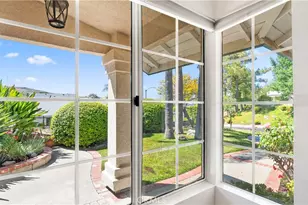 28924 Raintree Ln, Saugus, CA 91390 - Photo 27