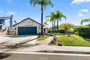 28924 Raintree Ln, Saugus, CA 91390 - Photo 5