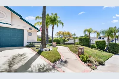 28924 Raintree Lane, Saugus, CA 91390 - Photo 39