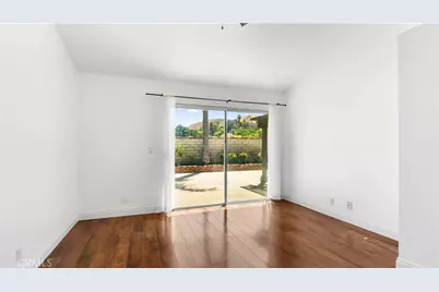 28924 Raintree Lane, Saugus, CA 91390 - Photo 23