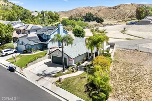 28924 Raintree Ln, Saugus, CA 91390 - Photo 43
