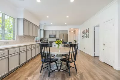 28318 Roman Court, Saugus, CA 91350 - Photo 9