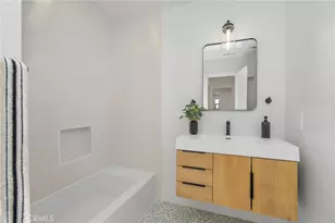 17200 Lanark St, Lake Balboa, CA 91406 - Photo 13
