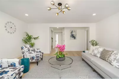 17200 Lanark Street, Lake Balboa, CA 91406 - Photo 5