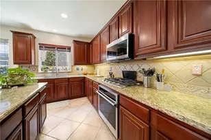 28618 Gabrial Pl, Saugus, CA 91390 - Photo 11