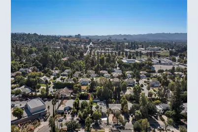 6213 Lubao, Woodland Hills, CA 91367 - Photo 55