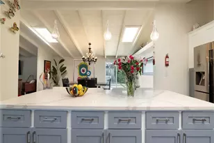 6213 Lubao, Woodland Hills, CA 91367 - Photo 13