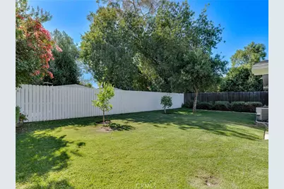 6213 Lubao, Woodland Hills, CA 91367 - Photo 35