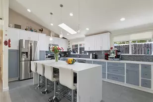 6213 Lubao, Woodland Hills, CA 91367 - Photo 11