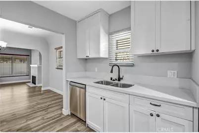 833 W 98th, Los Angeles, CA 90044 - Photo 17