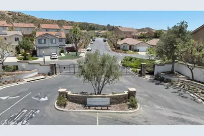 13254 La Tierra Way, Sylmar, CA 91342 - Photo 3