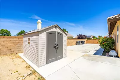 1718 E Whitlatch, Lancaster, CA 93535 - Photo 45