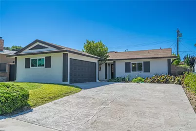 22514 Los Tigres, Saugus, CA 91350 - Photo 3