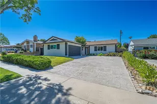 22514 Los Tigres, Saugus, CA 91350 - Photo 1