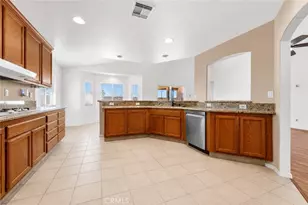 21741 Ives Ct, California City, CA 93505 - Photo 9
