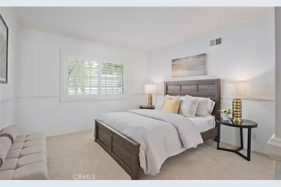 18056 Lake Encino, Encino, CA 91316 - Photo 23