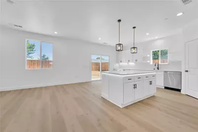 8837 Holly, California City, CA 93505 - Photo 25