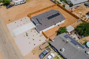 8837 Holly, California City, CA 93505 - Photo 37