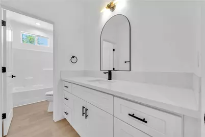 8837 Holly, California City, CA 93505 - Photo 17