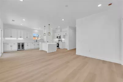 8837 Holly, California City, CA 93505 - Photo 19